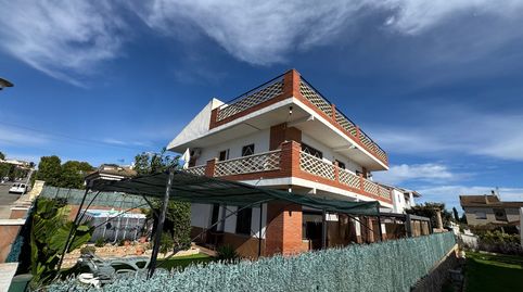 Casa unifamiliar con dos ciciendas independientes!