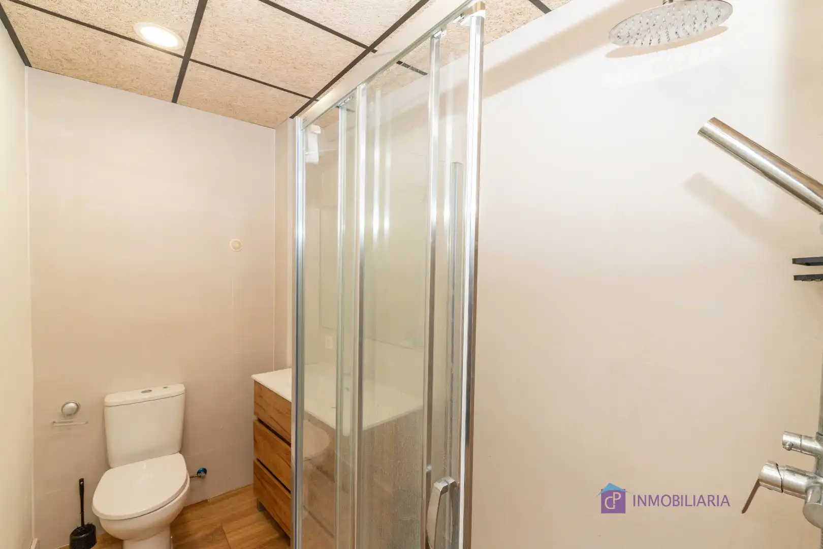 Bany de Pis en venda en Zaragoza amb Aire condicionat, Parquet i Moblat