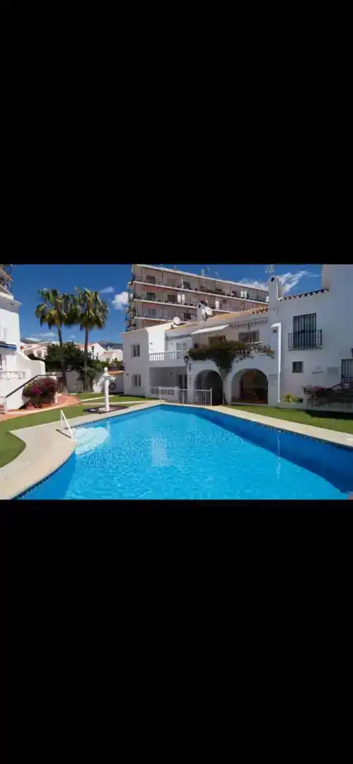 Swimming pool of Flat for rent in Nerja  with Air Conditioner, Private garden and Swimming Pool