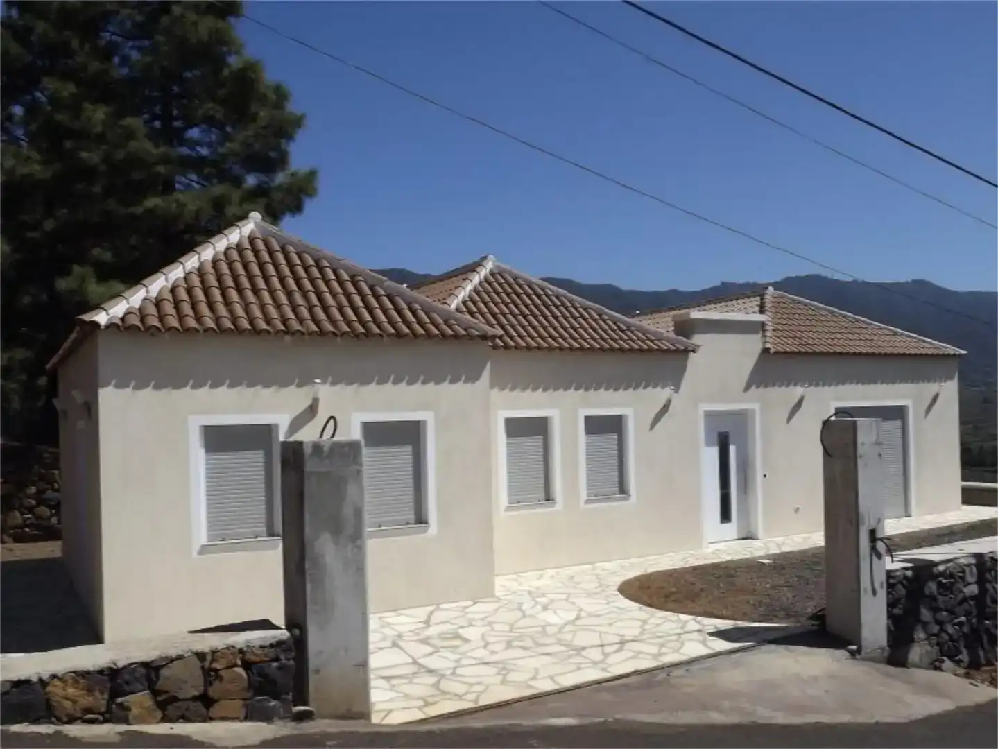 Vista exterior de Casa o chalet en venta en El Paso con Aire acondicionado