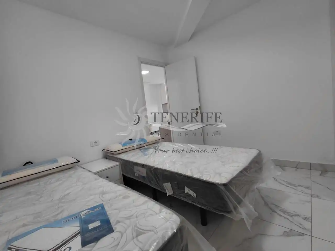 Habitación de Planta baja en venta en Arona con Aire acondicionado, Terraza y Amueblado