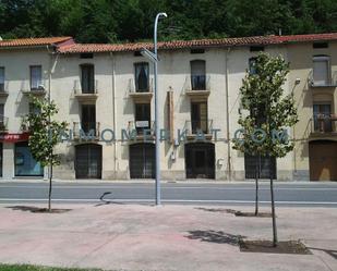 Vista exterior de Casa o xalet en venda en Campdevànol amb Calefacció, Terrassa i Traster