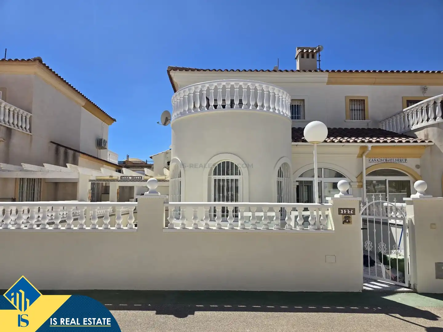 Vista exterior de Dúplex en venta en Torrevieja con Terraza y Amueblado