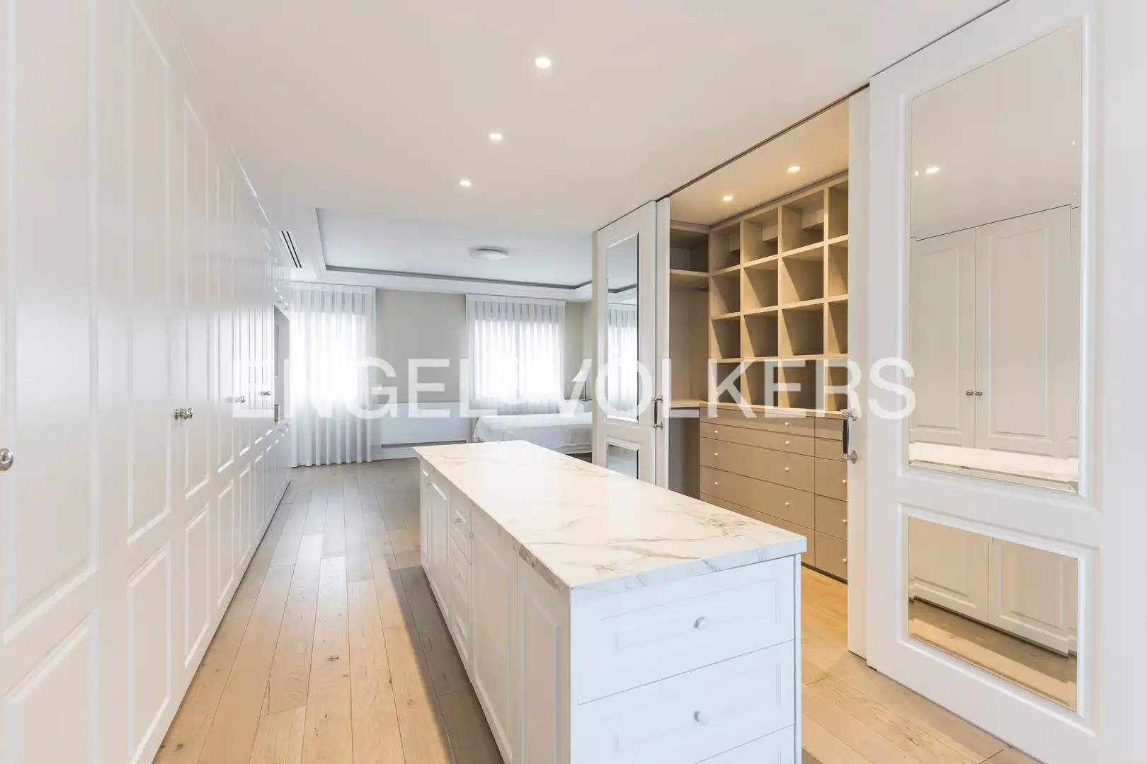 Flat with terrace to rent in Diego de León, imagen 40