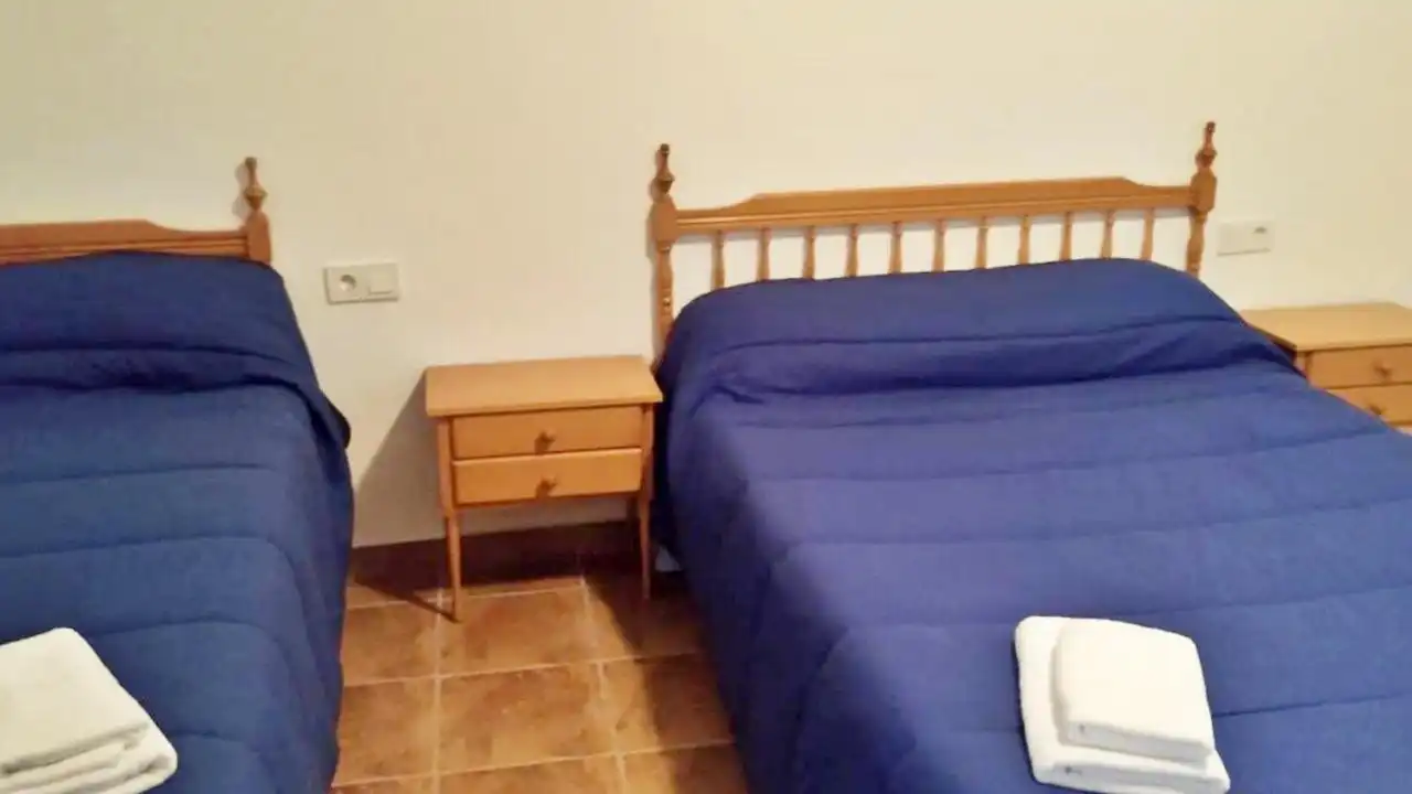 Habitación de Casa o chalet en venta en Alcalá del Júcar con Aire acondicionado, Jardín privado y Terraza