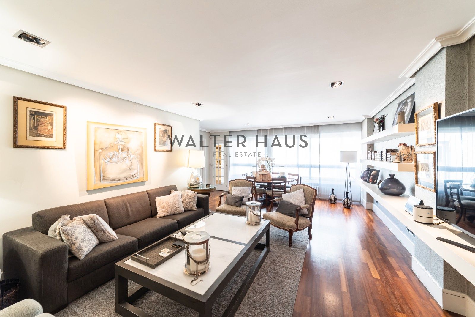 Living room of Flat to rent in  Madrid Capital  with Air Conditioner, Heating and Furnished