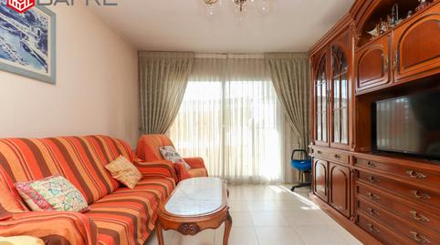 Foto 2 de Piso en venta en Calle Pradolonguillo, Orcasitas, Madrid