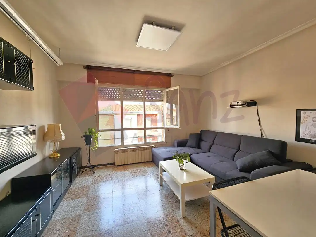 Sala de estar de Piso en venta en  Logroño con Calefacción