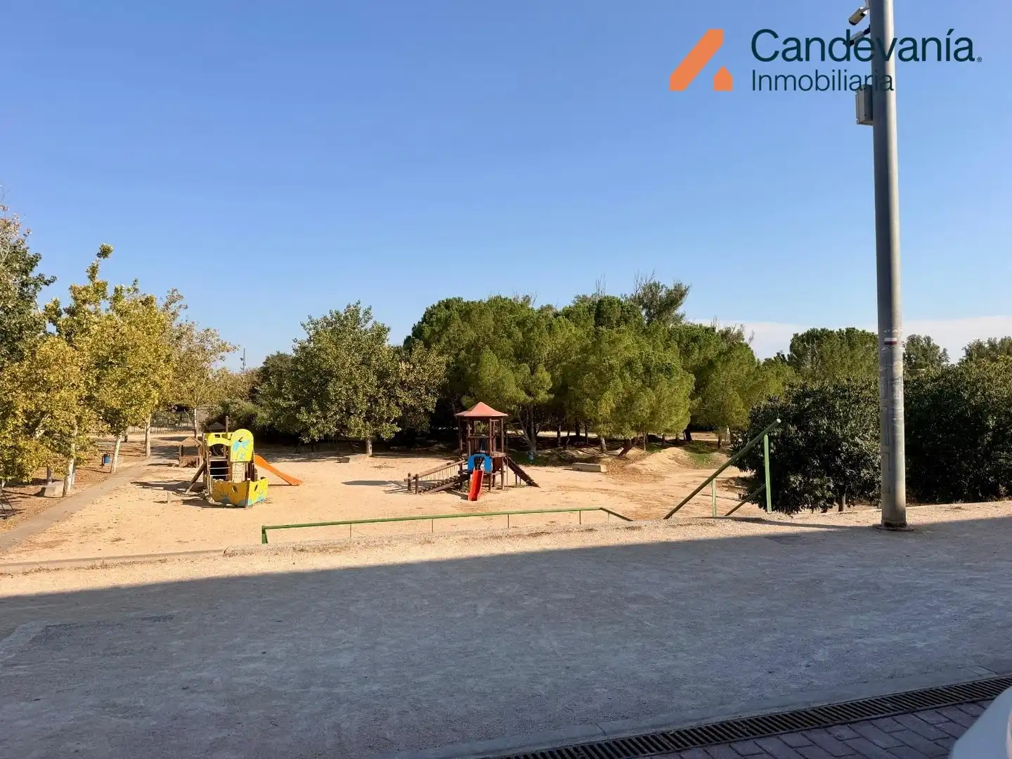 Piso en venta en Zuera con Calefacción, Terraza y Horno
