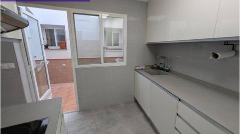 Foto 3 de Casa adosada en venta en Sax, Alicante