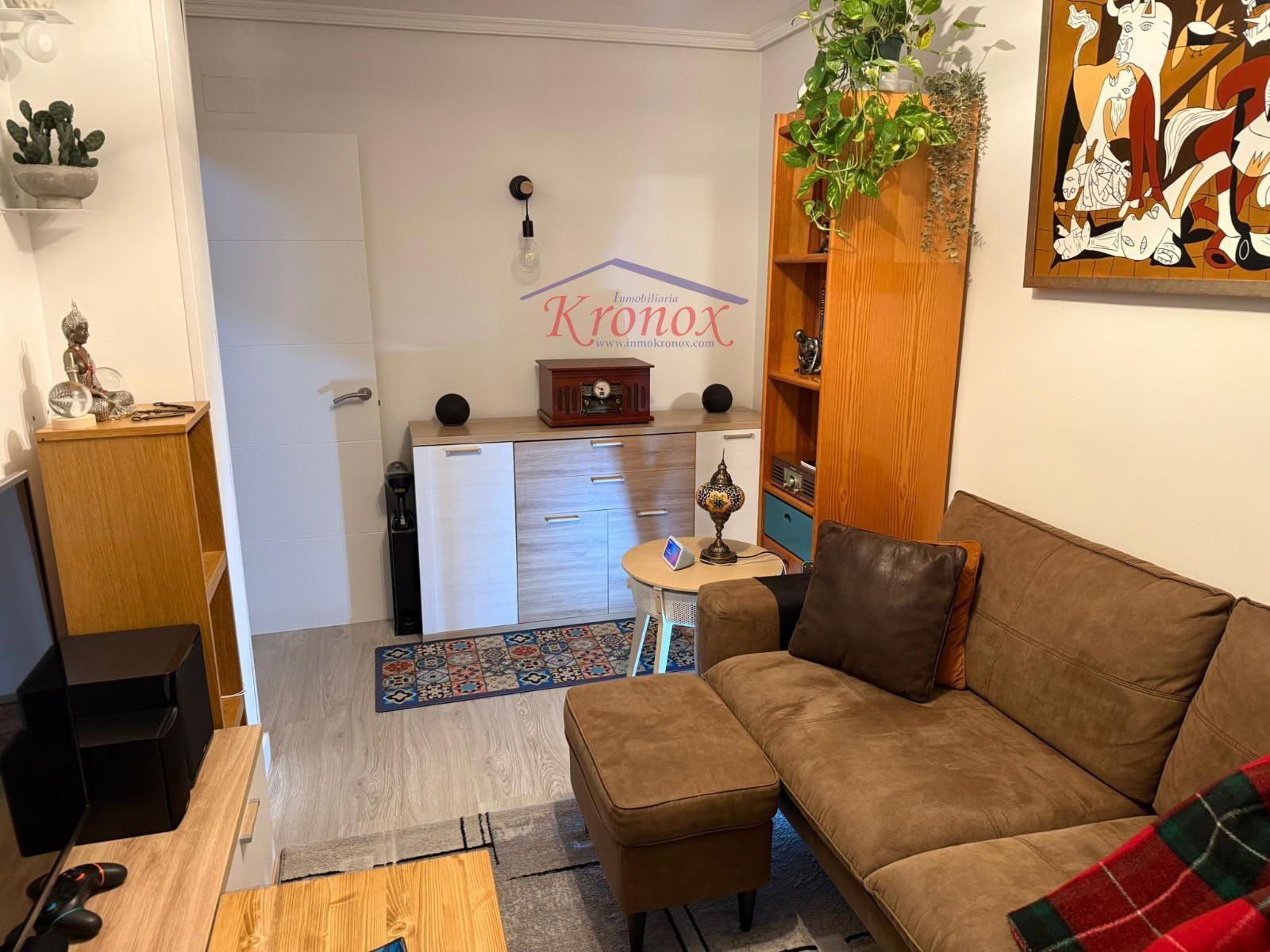 Living room of Flat for sale in  Madrid Capital  with Air Conditioner, Heating and Furnished