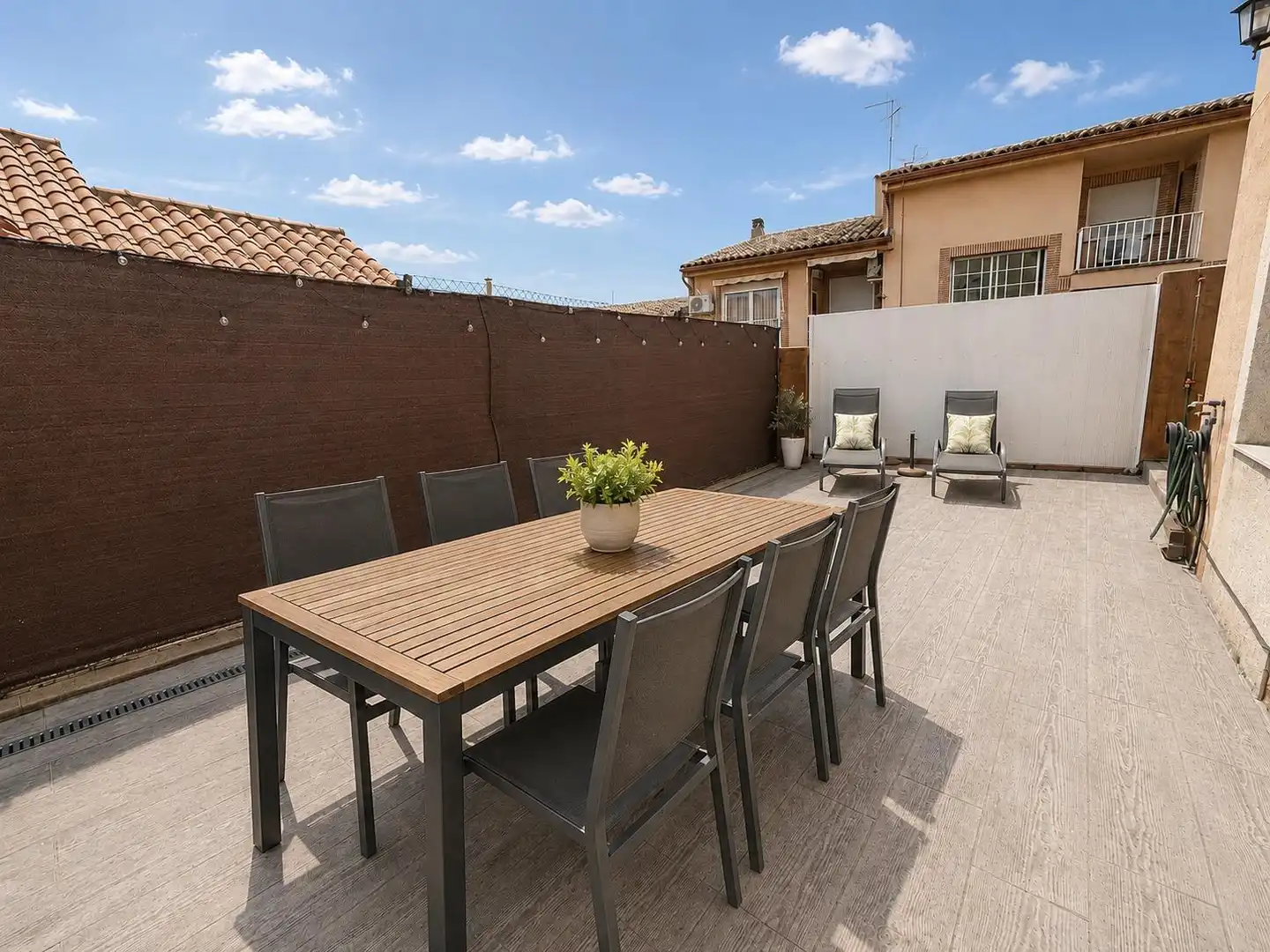 Terraza de Casa adosada en venta en Loeches con Calefacción, Jardín privado y Terraza