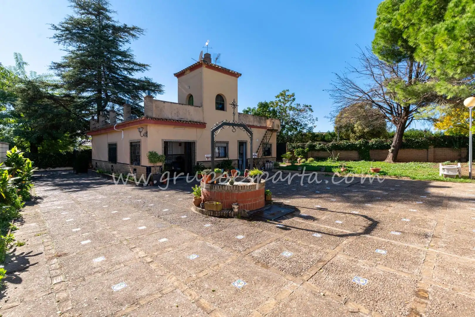 Jardí de Casa o xalet en venda en Espartinas amb Aire condicionat, Jardí privat i Terrassa