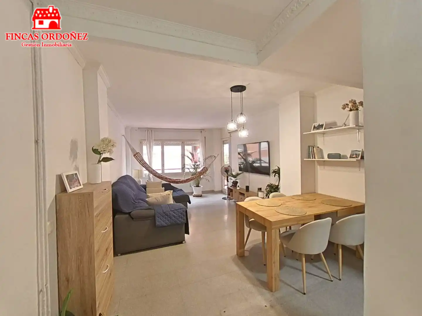 Sala de estar de Piso en venta en Sant Andreu de la Barca con Aire acondicionado, Calefacción y Terraza