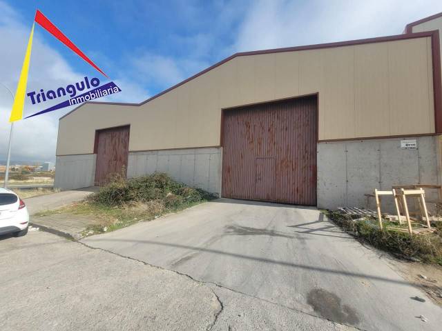 Nave industrial en Alquiler en El Cerro - Carretera de San Rafael