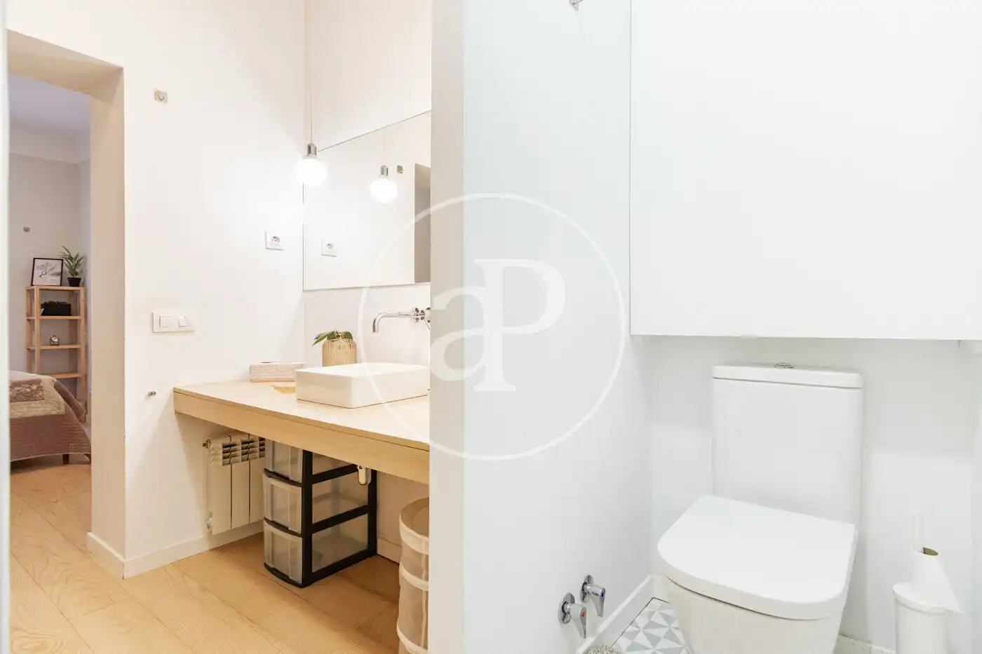 Bathroom of Flat for rent in Madrid  with Air Conditioner, Heating and Furnished