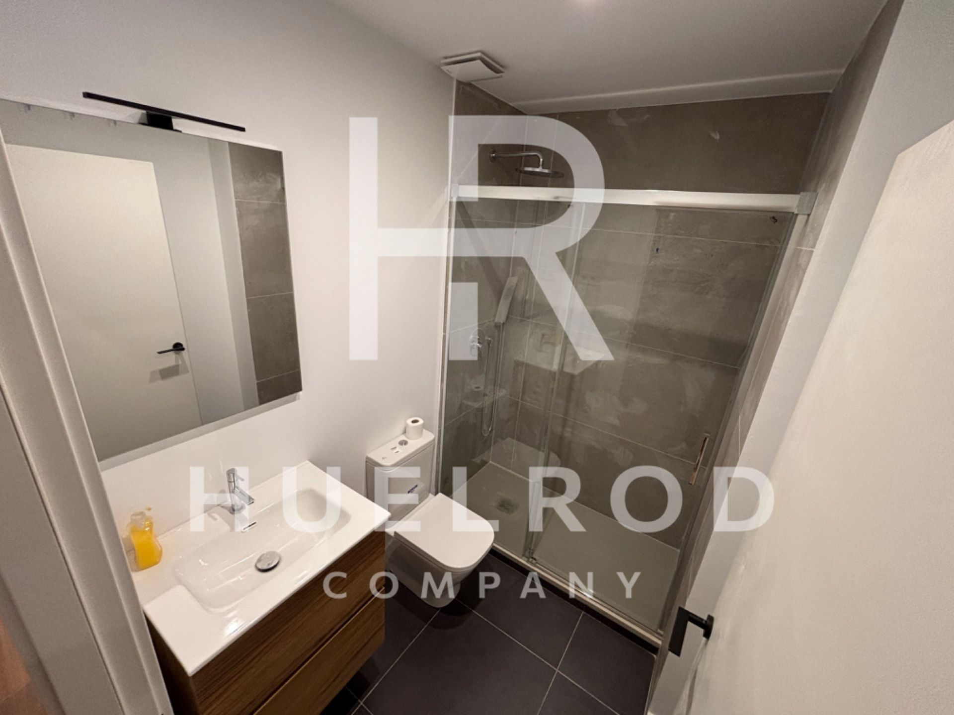 Bathroom of Planta baja for sale in Badalona  with Air Conditioner, Heating and Terrace