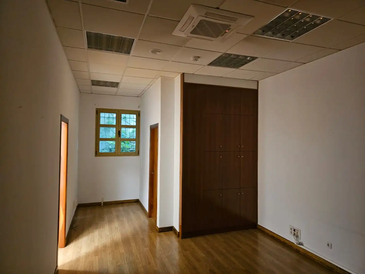 Local commercial à vendre à C/ Condado de Treviño, imagen 13