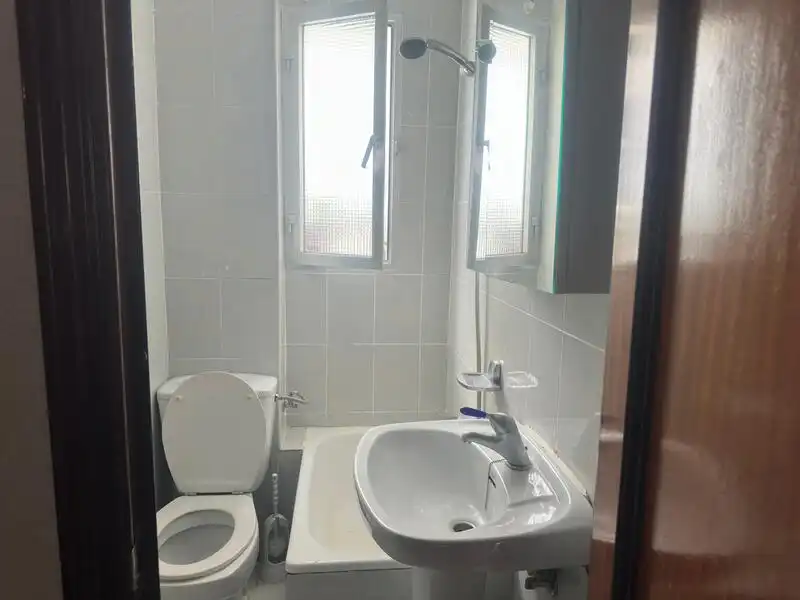 Bathroom of Flat for sale in Madrid  with Terrace and Furnished