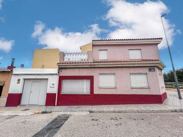 Maison mitoyenne à vendre à El Pinós / Pinoso