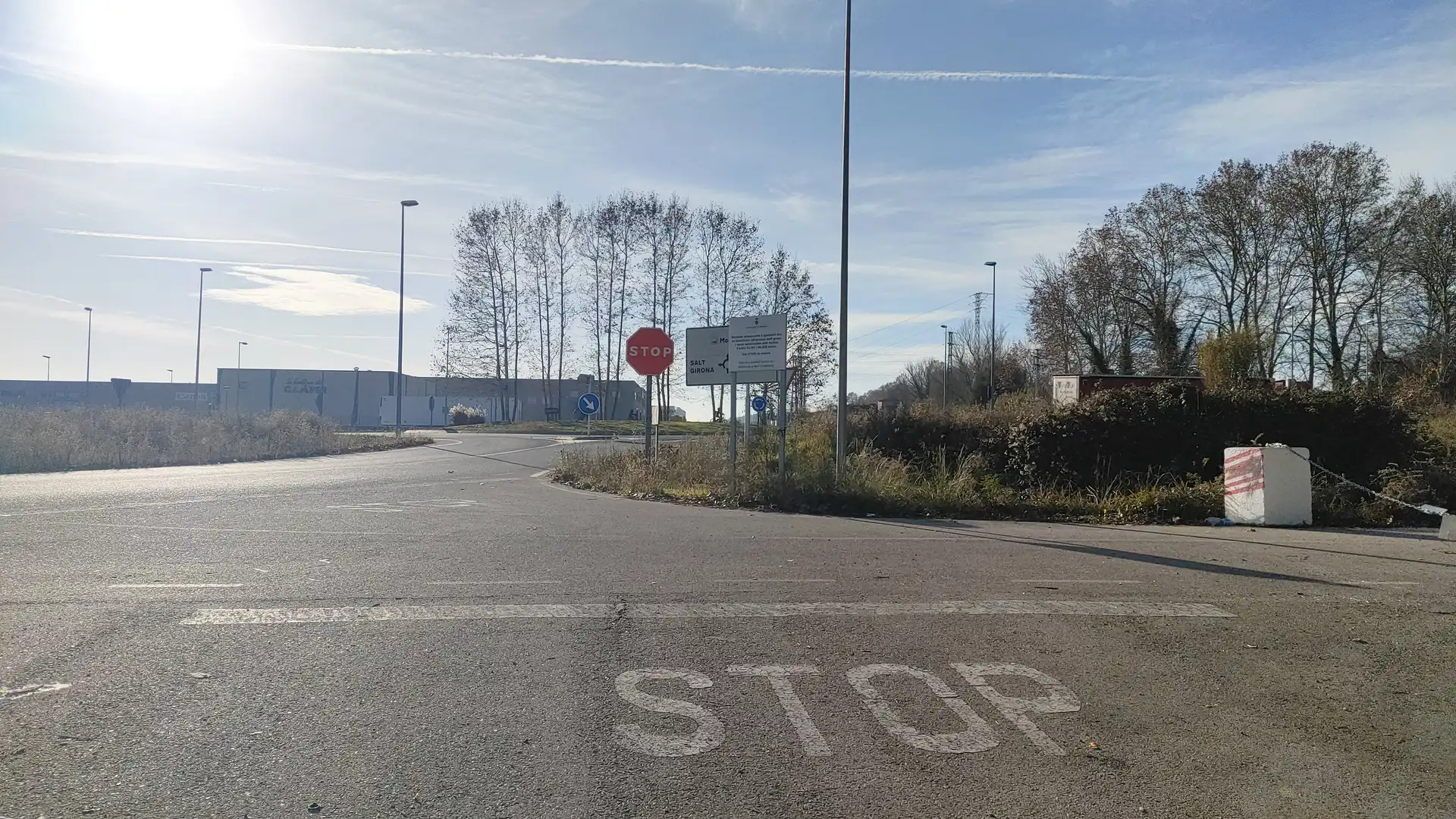 Fabrikhallen zur Miete in Bescanó