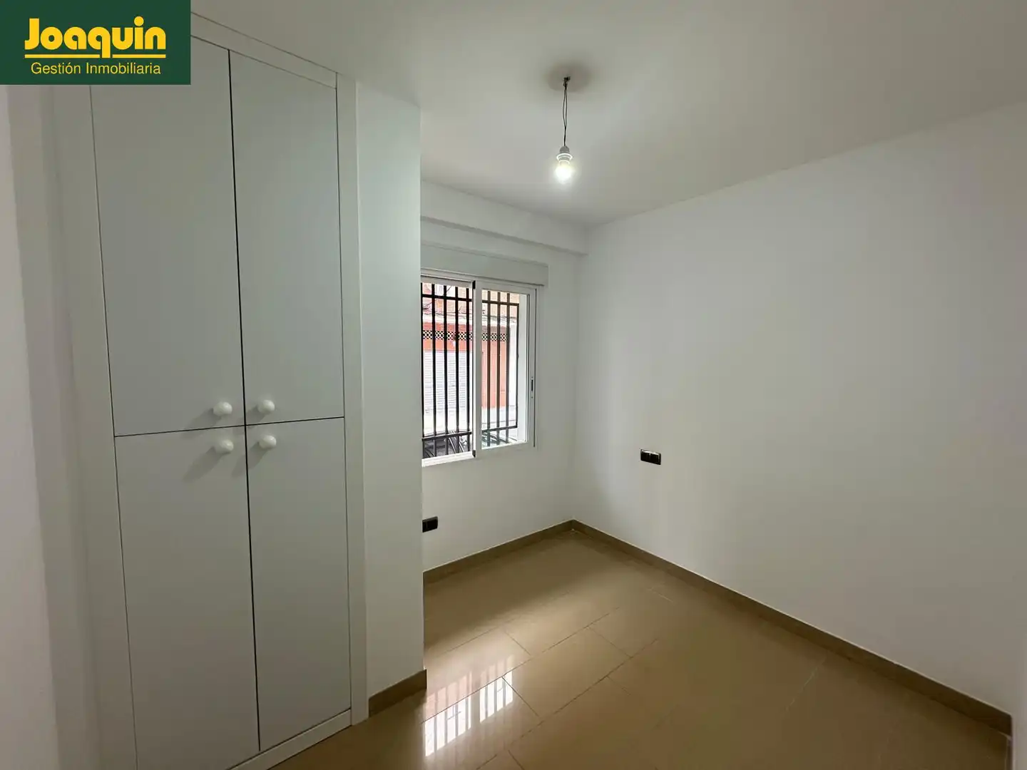 Schlafzimmer von Erdgeschoss zum Verkauf in Córdoba mit Klimaanlage, Heizung und Terrasse