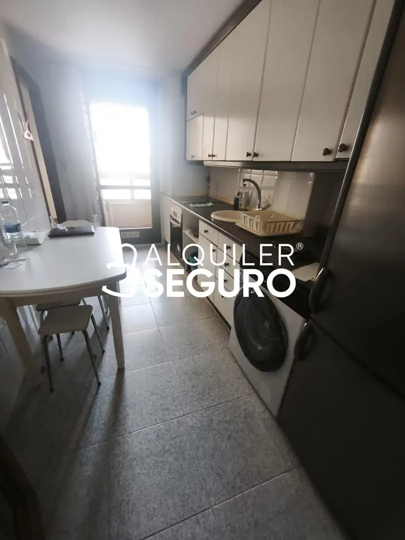 Küche von Wohnung zur Miete in Zaragoza mit Heizung, Terrasse und Abstellraum