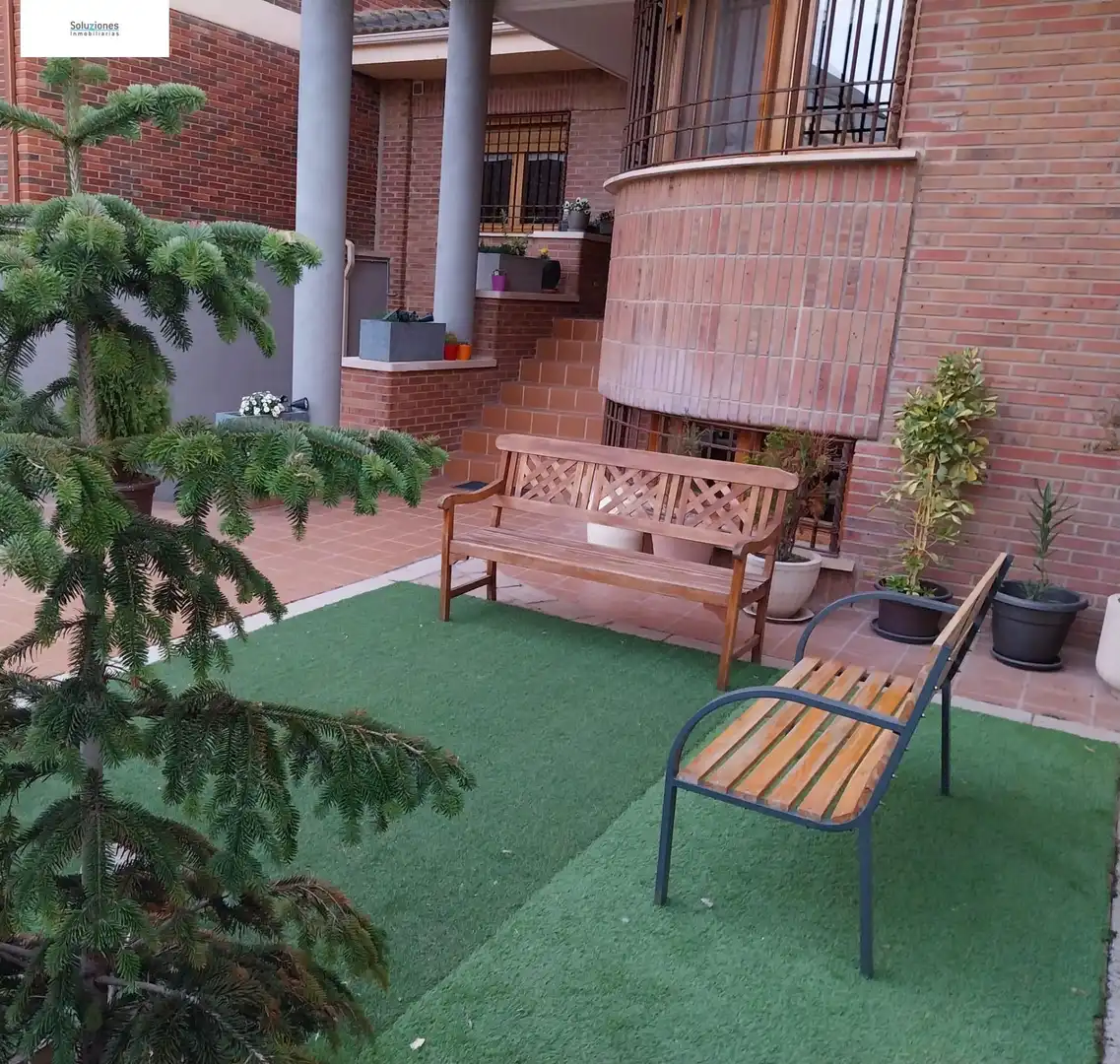 Terraza de Casa adosada en venta en Albacete con Aire acondicionado, Calefacción y Jardín privado
