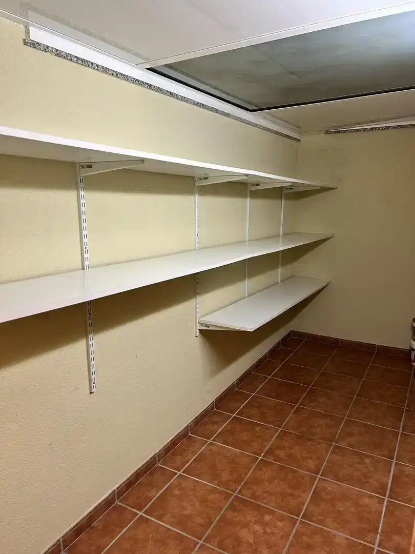Oficina de lloguer en L'Aldea