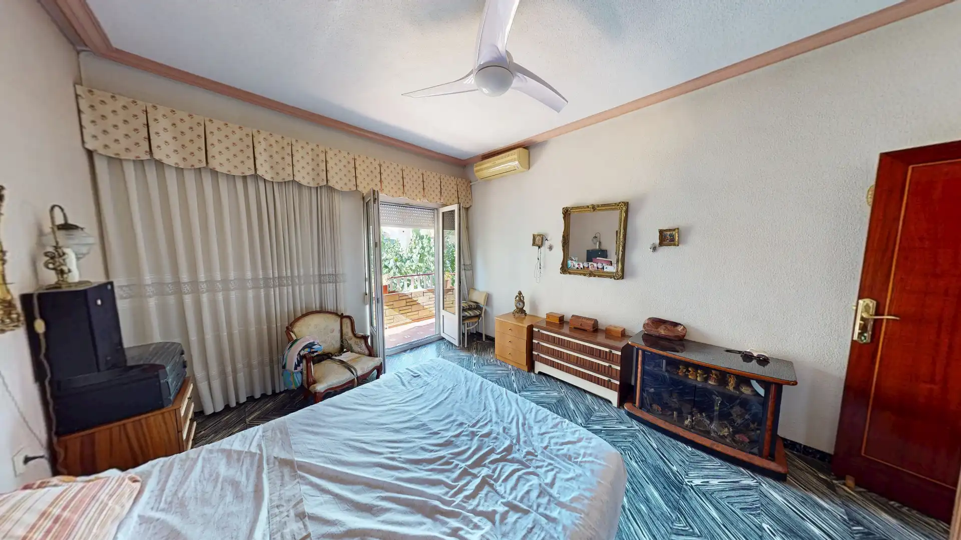 Habitación de Casa o chalet en venta en El Campello con Aire acondicionado, Calefacción y Terraza