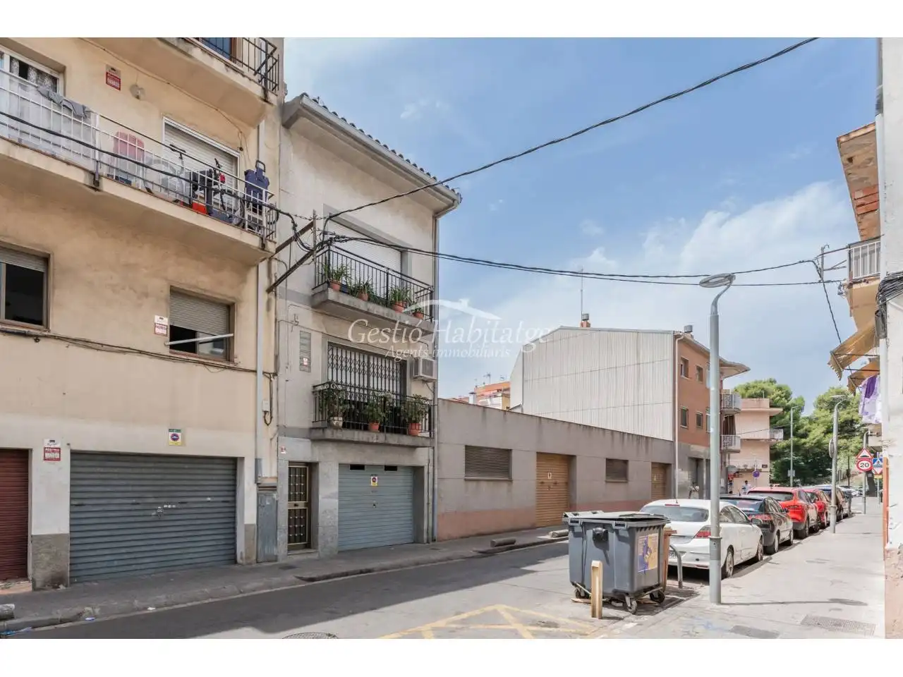 Vista exterior de Casa adosada en venda en Canovelles amb Aire condicionat, Calefacció i Terrassa