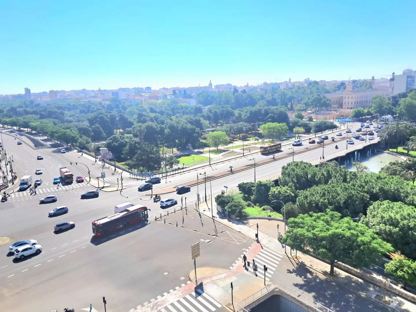 Vista exterior de Pis de lloguer en Valencia amb Aire condicionat, Calefacció i Jardí privat