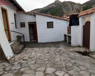 Vista exterior de Casa o xalet en venda en Aliaga amb Terrassa