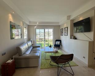 Living room of Apartment to rent in Benahavís  with Air Conditioner, Heating and Private garden