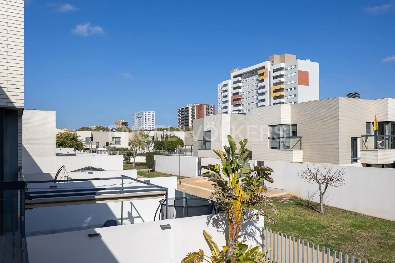Terrassa de Casa o xalet en venda en Paterna amb Aire condicionat, Calefacció i Jardí privat