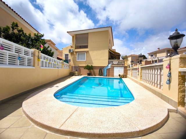 Casa-chalet en Venta en Coloma
