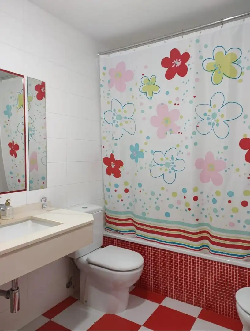 Baño de Casa adosada en venta en Fuensaldaña con Calefacción y Trastero