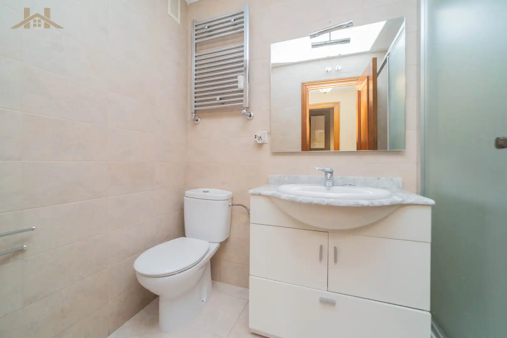 Bathroom of Attic for sale in Pozuelo de Alarcón  with Air Conditioner, Heating and Terrace