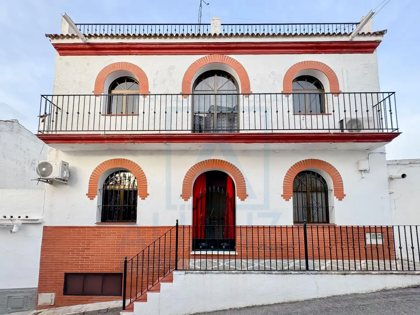 Exterior view of Houses for sale in Santiponce  with Air Conditioner, Terrace and Balcony