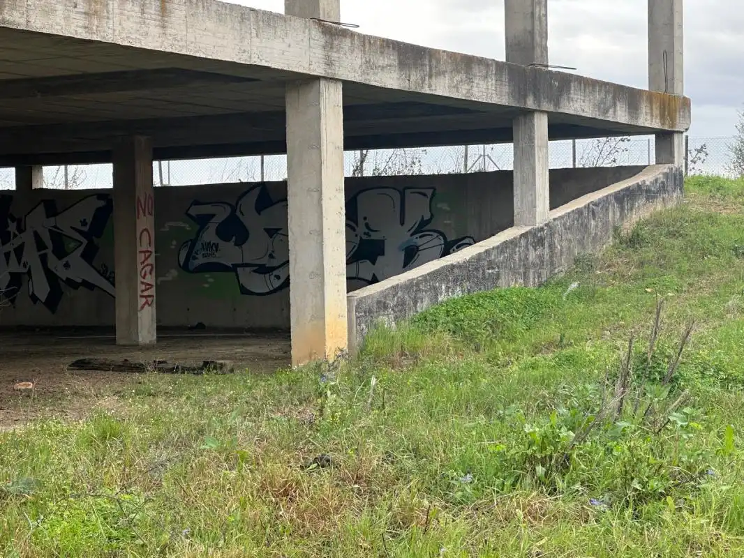 Außenansicht von Fabrik Grundstücke zum Verkauf in Huévar del Aljarafe