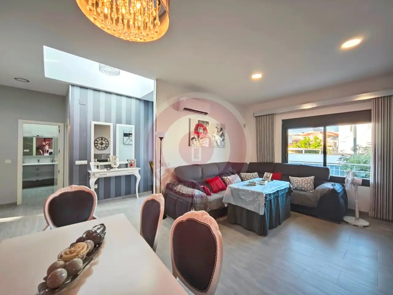 Sala d'estar de Casa o xalet en venda en Vélez-Málaga amb Aire condicionat, Jardí privat i Terrassa
