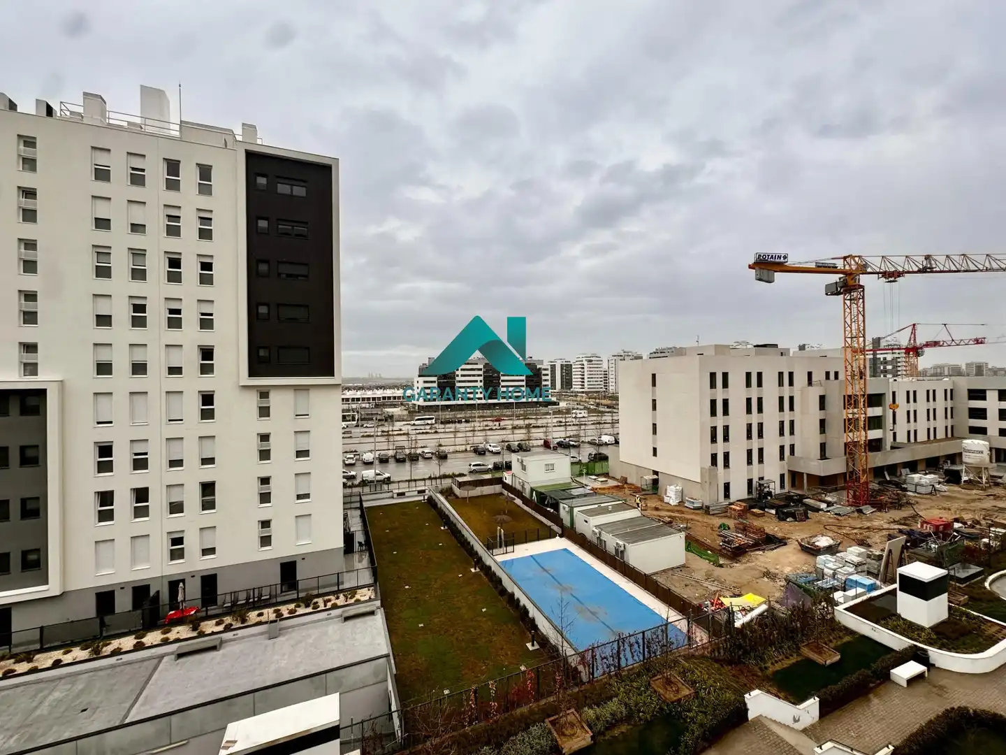 Exterior view of Flat for sale in  Madrid Capital  with Air Conditioner, Private garden and Terrace