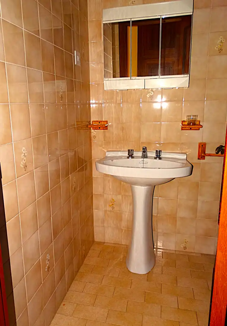 Bany de Pis en venda en Mugardos amb Calefacció, Parquet i Terrassa