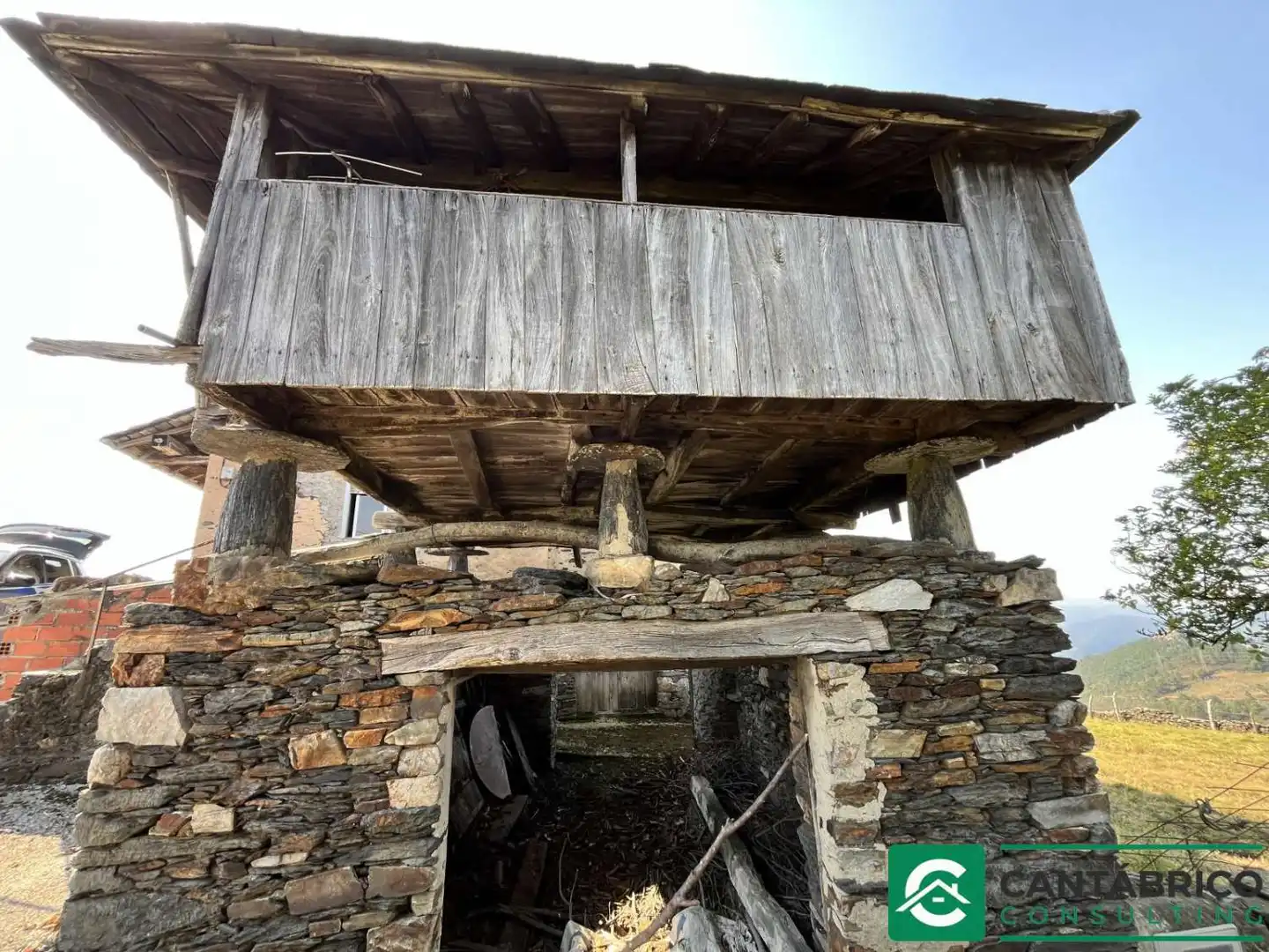 Vista exterior de Casa o xalet en venda en Villayón amb Moblat