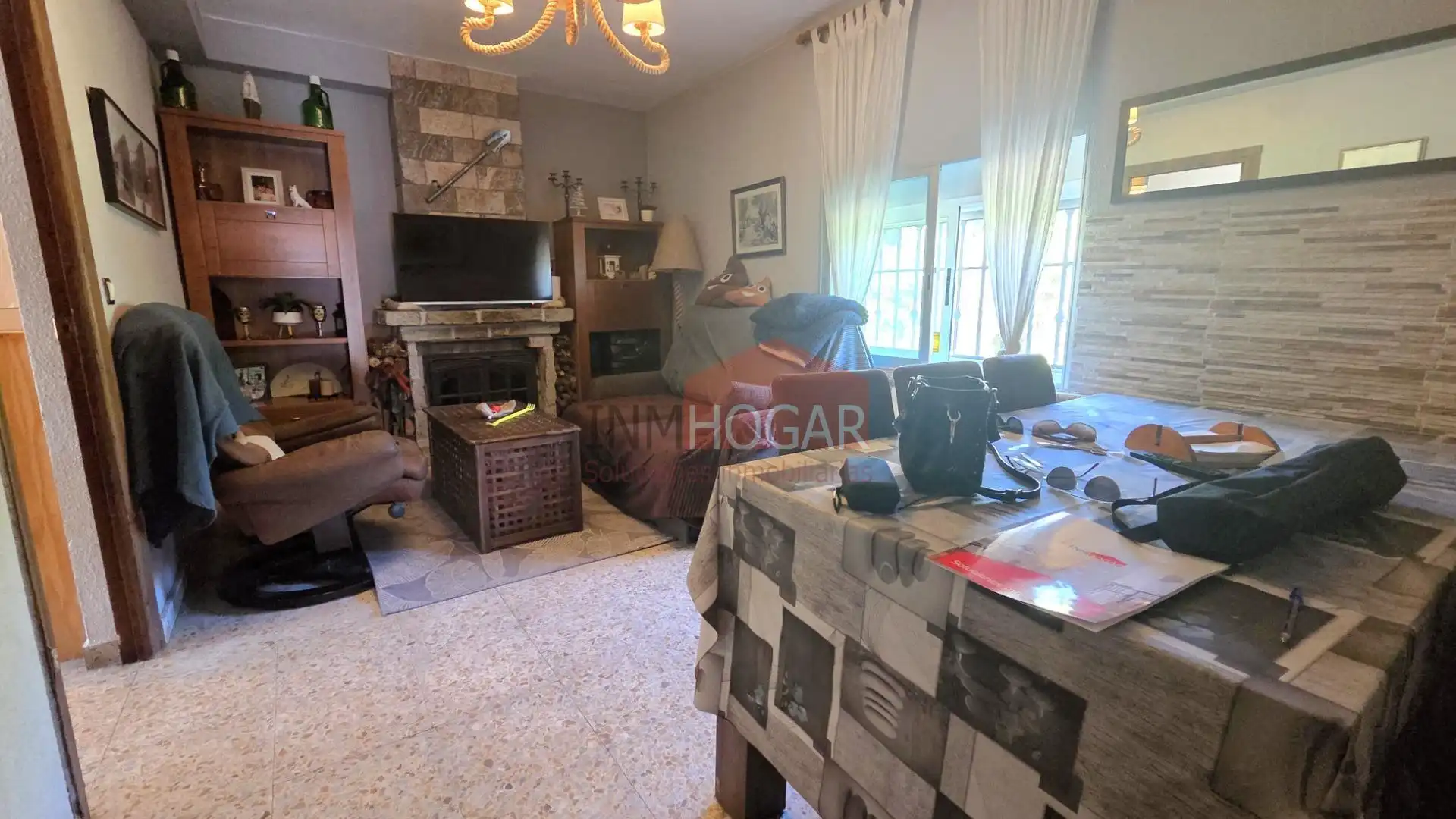 Living room of Houses for sale in Herradón de Pinares  with Heating, Private garden and Storage room