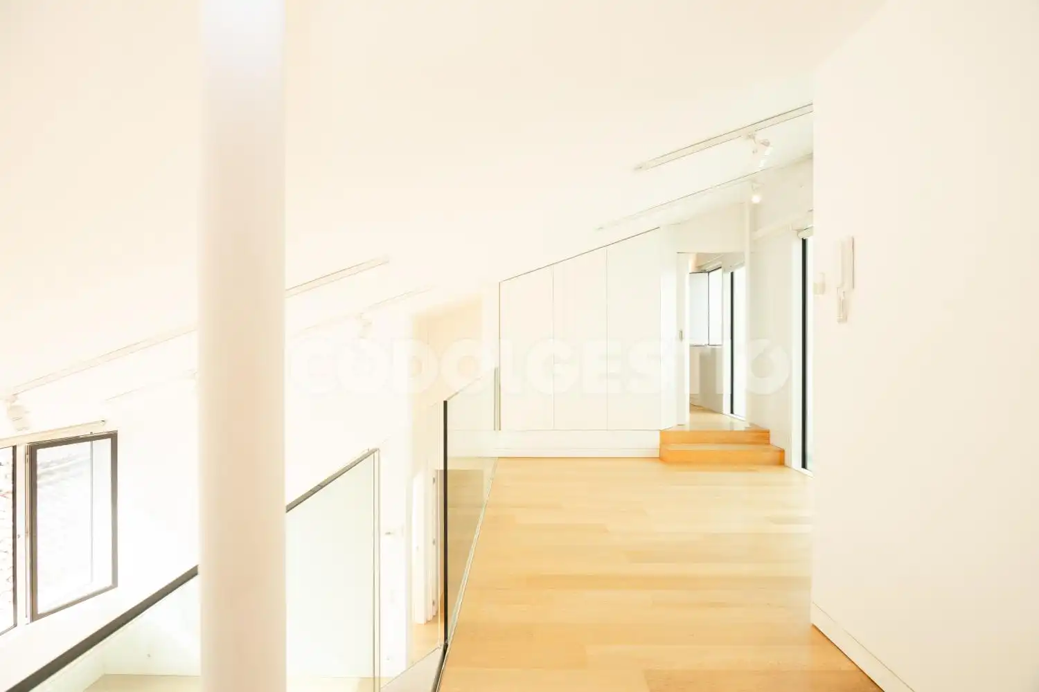Flat for sale in Vic