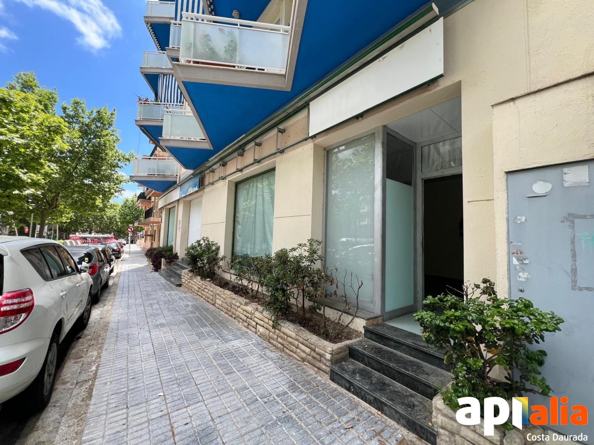 Exterior view of Premises for sale in Salou