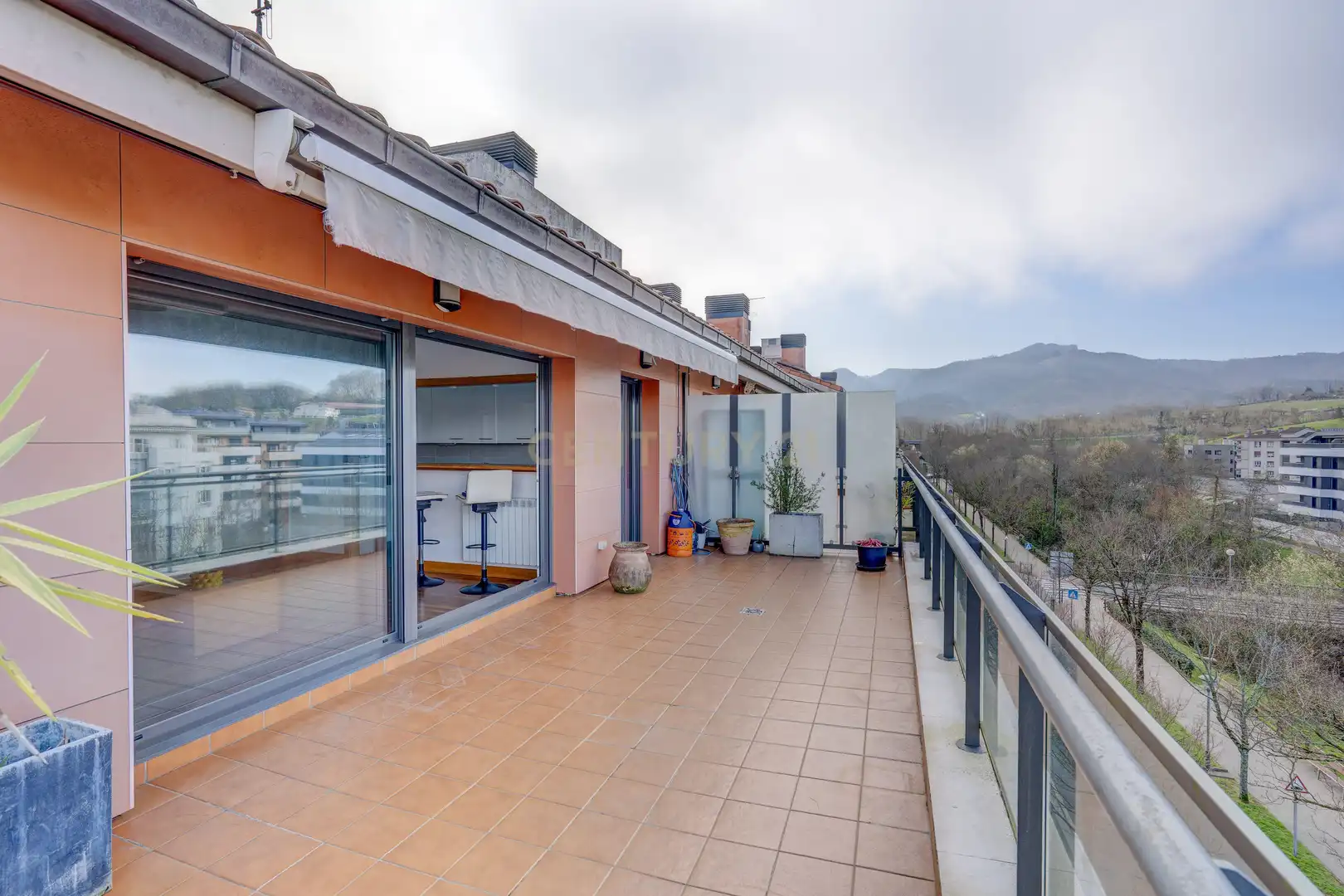 Terraza de Apartamento en venta en Irun  con Piscina comunitaria