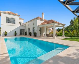 Swimming pool of House or chalet for sale in Marbella  with Air Conditioner, Private garden and Terrace