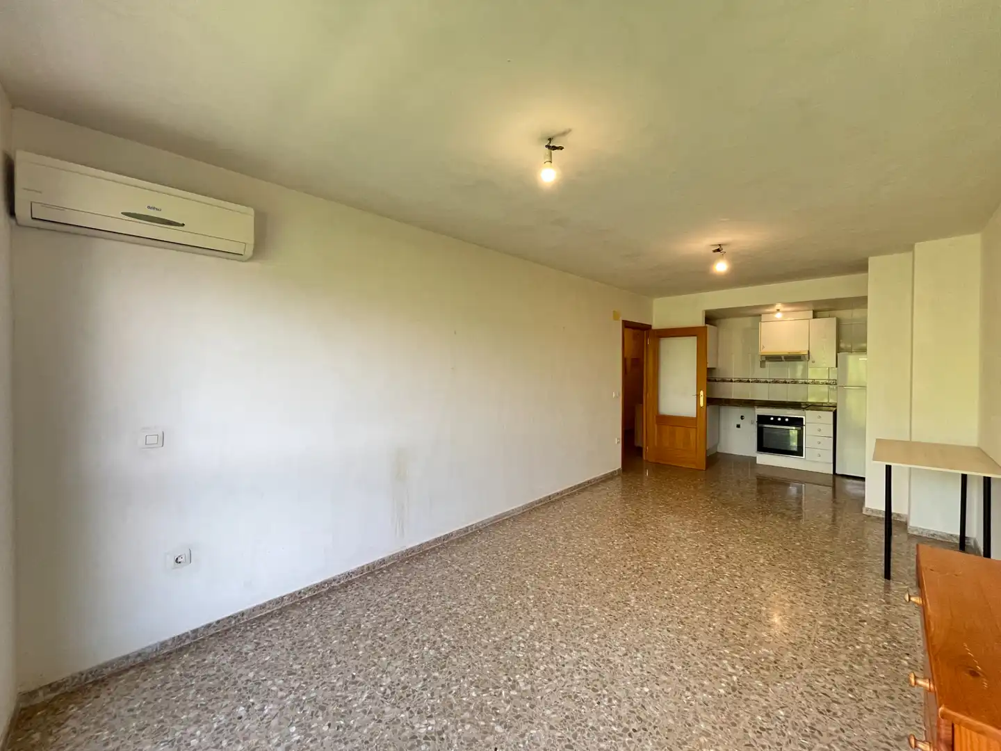 Living room of Flat for sale in Faura  with Air Conditioner and Oven